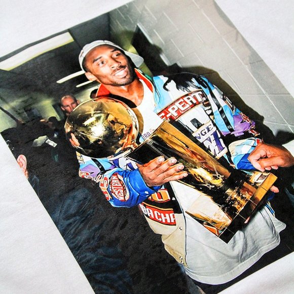 Kobe Bryant Black T-Shirt Sizes S - XL - Picture 4 of 4